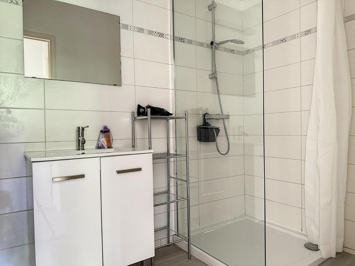 Charmant Appartement Avec Terrasse Parking Ispagnac Esterno foto